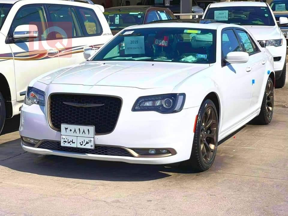 کرایسلەر 300